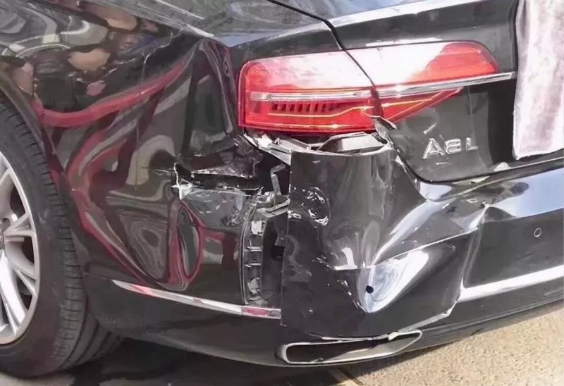 狗咬驴致驴踢坏车，责任由谁担？