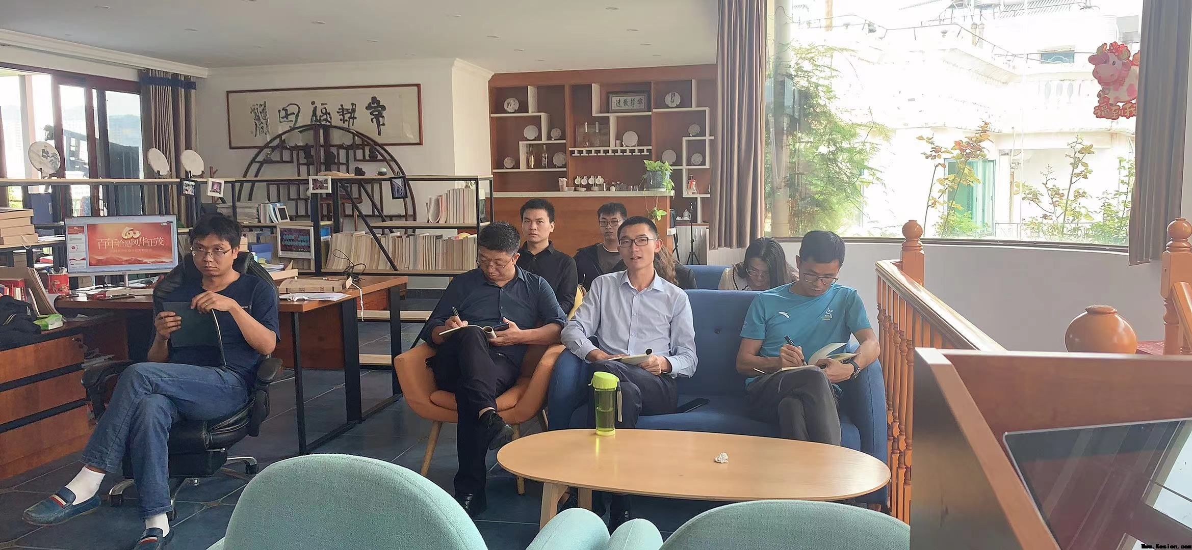 云南海泰廌合律师事务所召开第七期律师行业突出问题专项治理学习会议