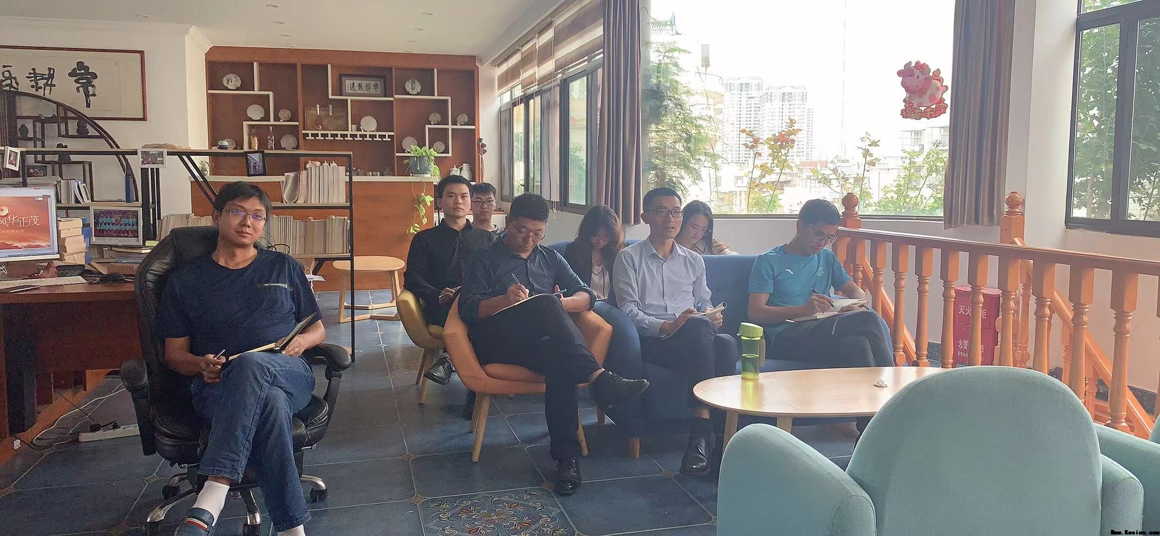 云南海泰廌合律师事务所召开第七期律师行业突出问题专项治理学习会议