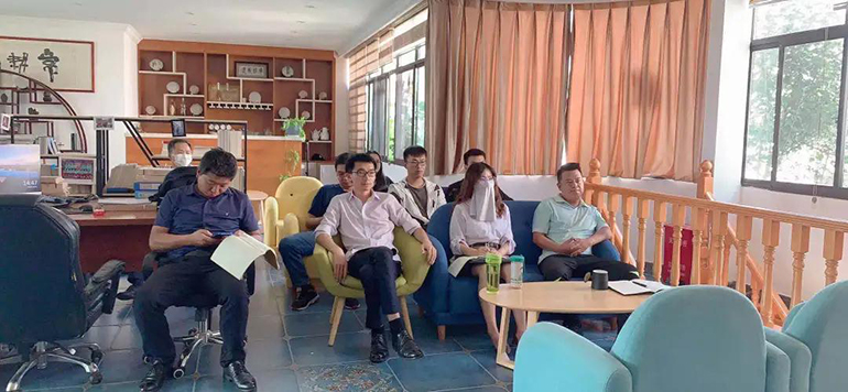 云南海泰廌合律师事务所召开第九期律师行业突出问题专项治理学习会议