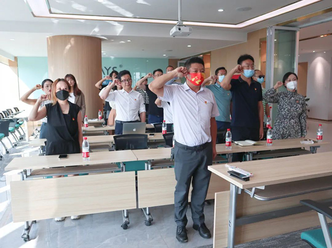 上海市海华永泰(昆明)律师事务所党支部联合六家律师事务所党支部共同开展“链式”组织生活会