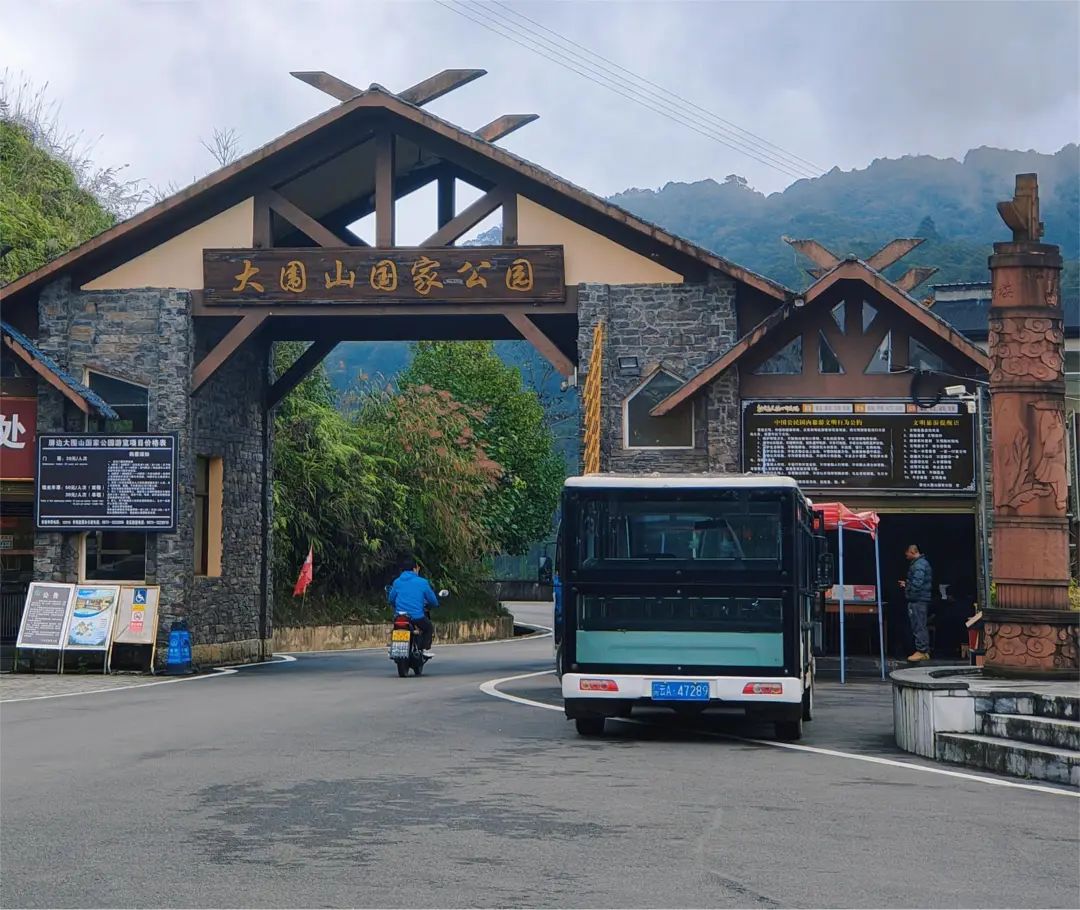 律所党建|我所党支部赴红河开展“探寻红色足迹,传承红色基因”爱国主题教育活动