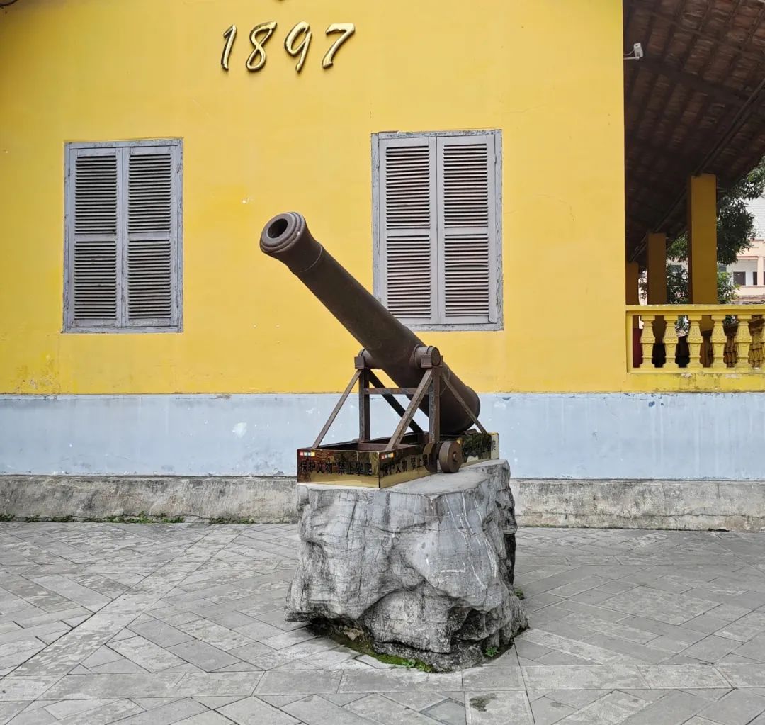 律所党建|我所党支部赴红河开展“探寻红色足迹,传承红色基因”爱国主题教育活动